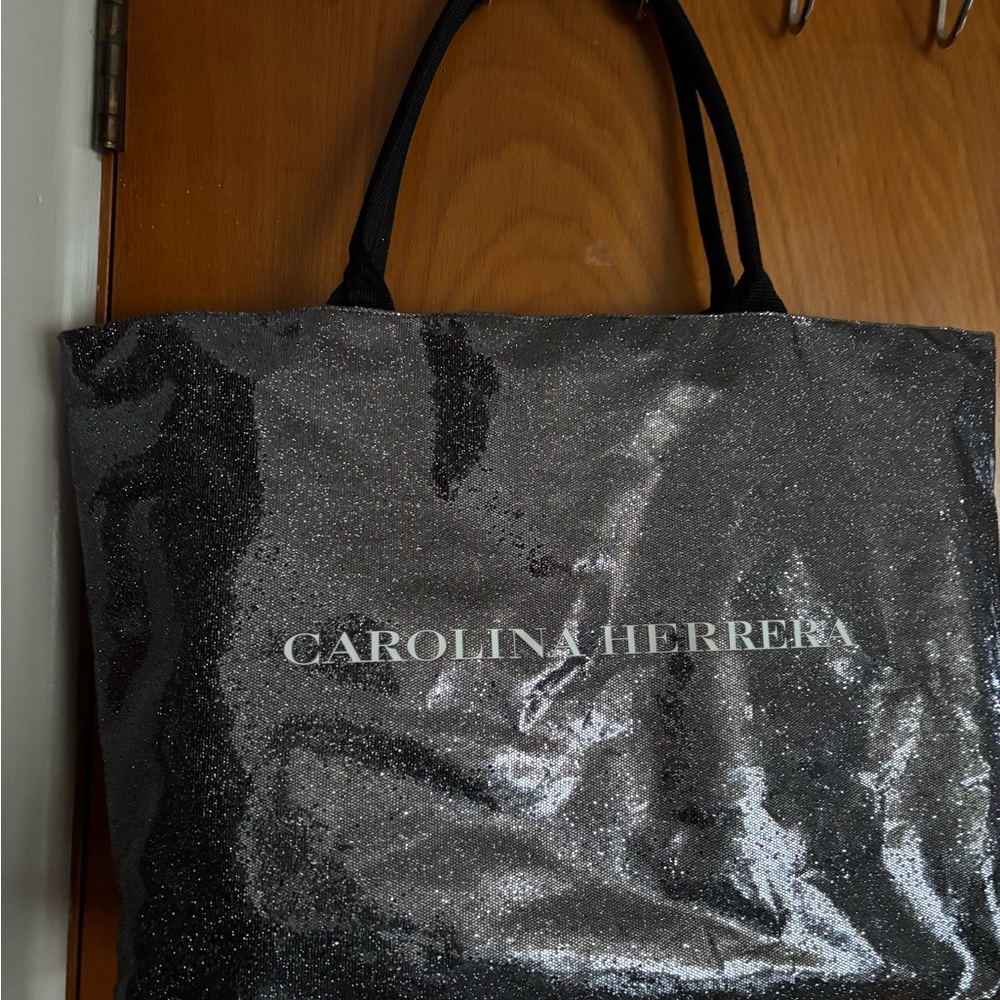 Carolina Herrera-Good Girl Glitter Tote Bag Shopper Overnight Bag ~Black/Silver - Picture 2 of 8